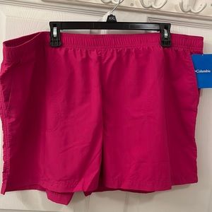 NWT Columbia 5 inch inseam Sandy River Magenta shorts